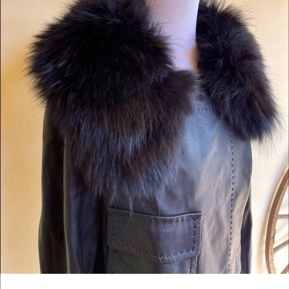BCBG Genuinene Leather Jacket w/ Fur collar - Picture 5 of 11